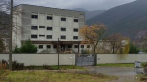 Zbardhet skema, ai bënin kontrabandë gjigante cigaresh dhëndri i Shefqet Kastratit Dario Jashari me të atin Ilir Jashari , SPAK i shpall organizatë kriminale dhe lëshon 30 urdhër arreste